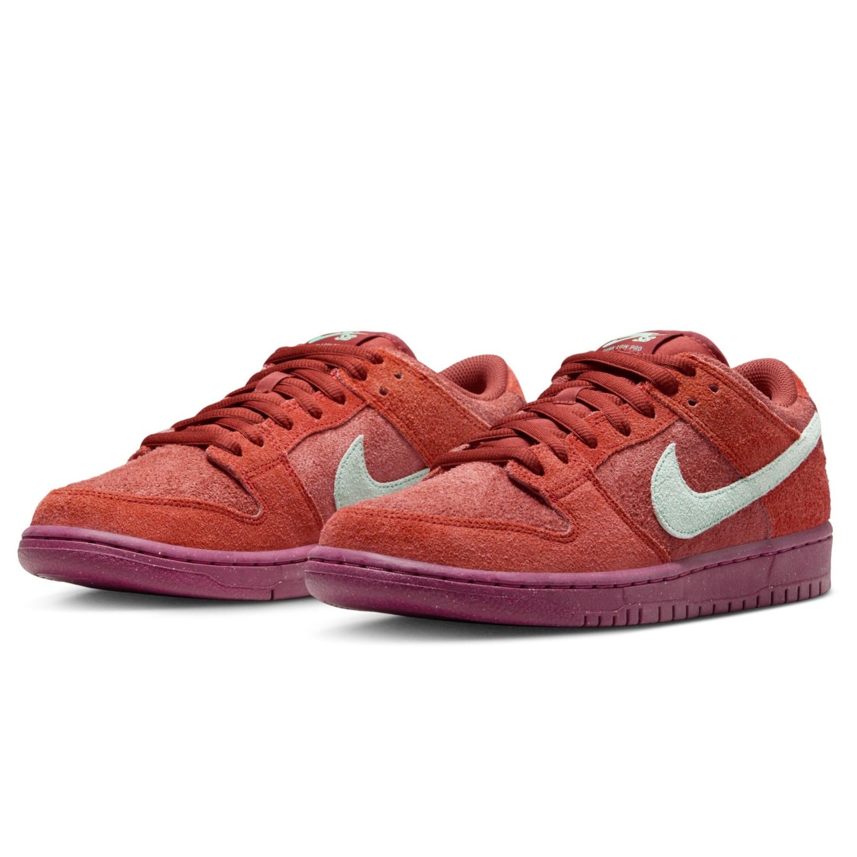 Mystic Red Dunk Low Pro Premium Nike SB Skate Shoe Front