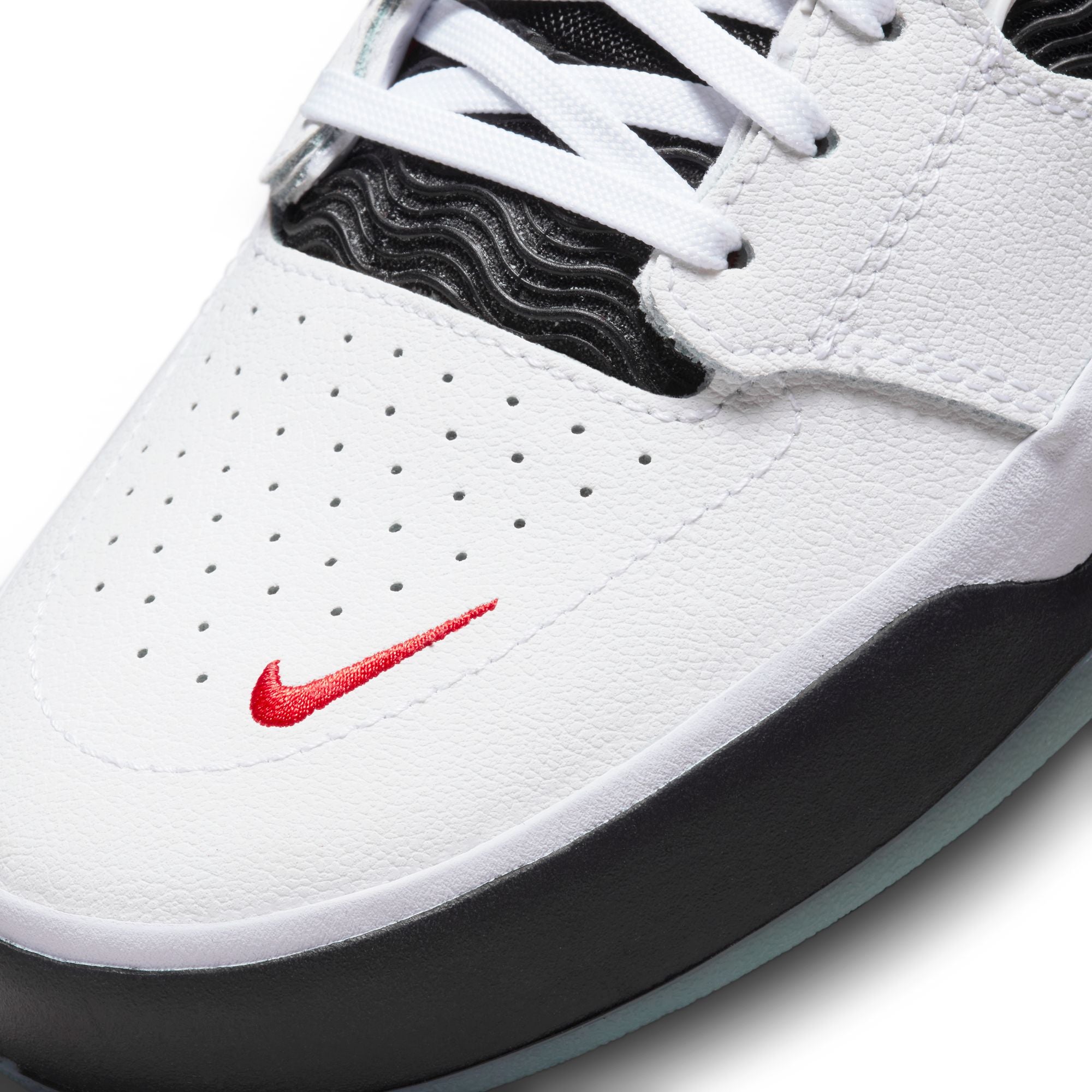 White/Black Premium Ishod Nike SB Skate Shoe Detail