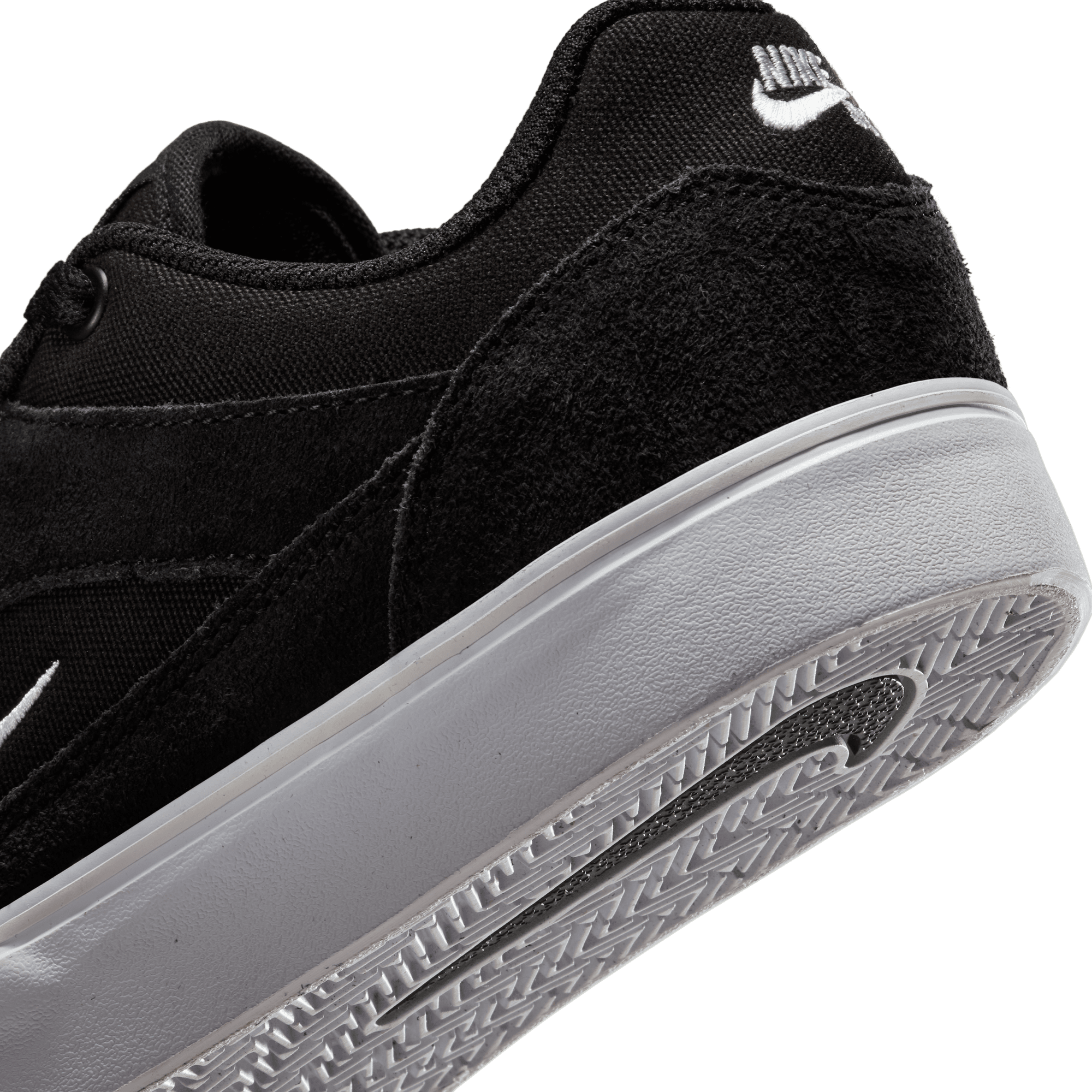 Big Kids Black/White Malor Nike SB Skate Shoe Detail