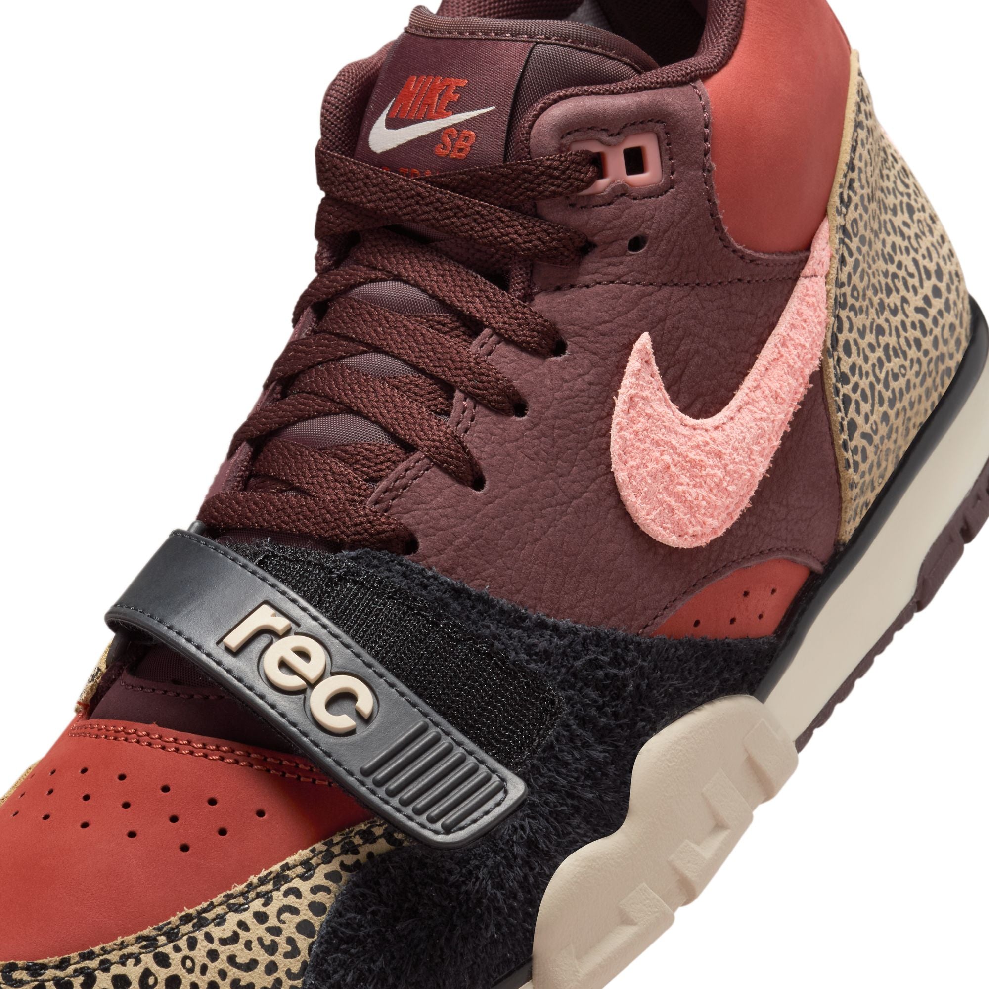 Arts & Rec Air Trainer 1 Nike SB Skate Shoe Detail