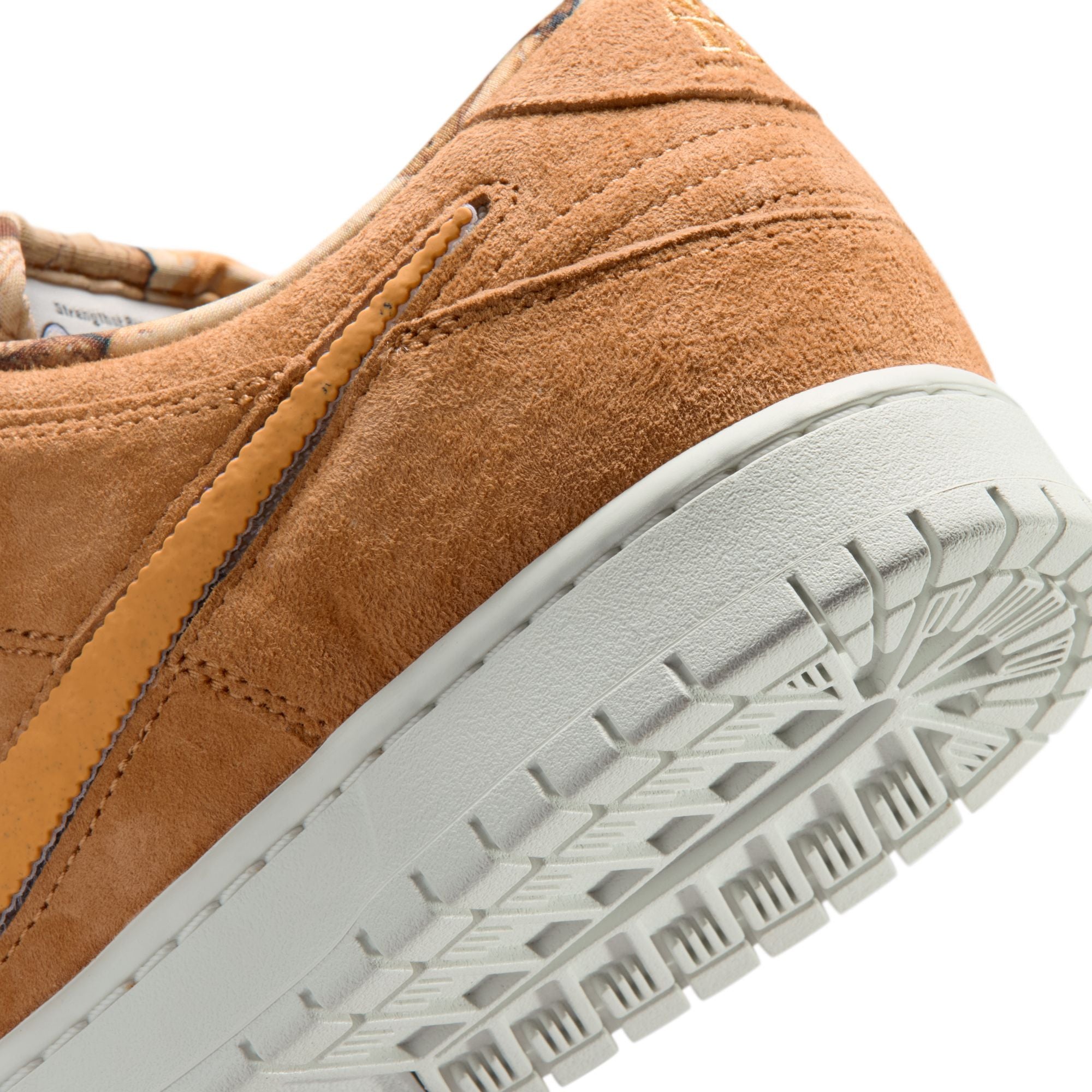 Note Skate Shop Nike Sb Dunk Low Pro Skate Shoe Detail