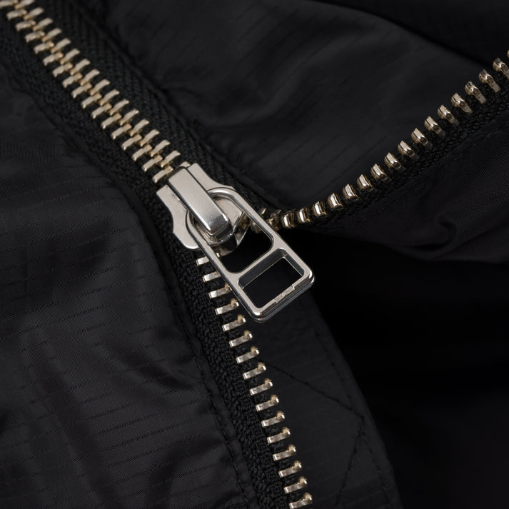 Black Souvenir Everyday Puffy Jacket Detail