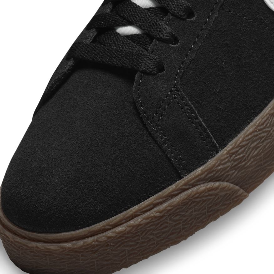 Black/Gum Blazer Mid Nike SB Skateboarding Shoe Detail