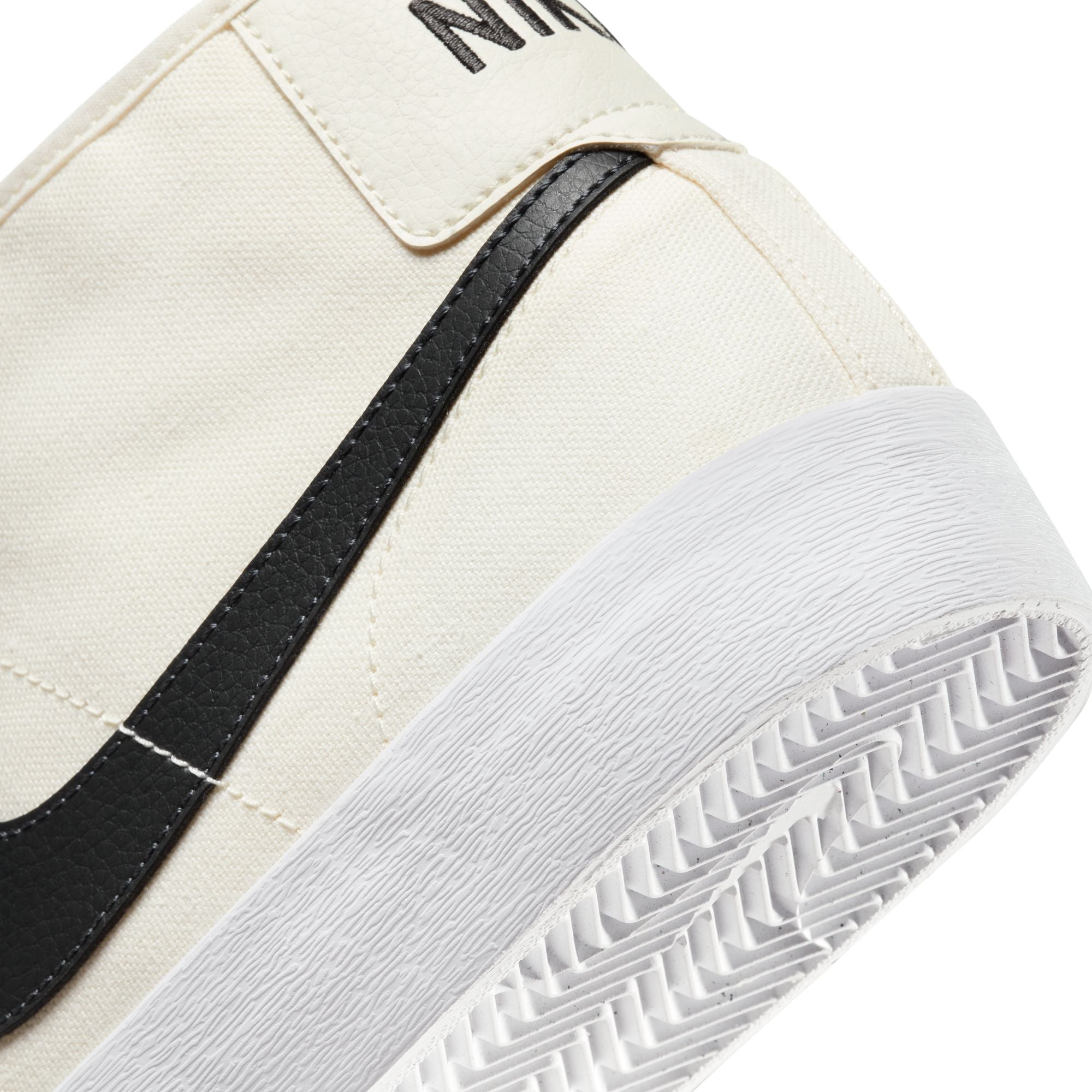 Sail/White Blazer Mid Court Nike SB Skate Shoe Detail