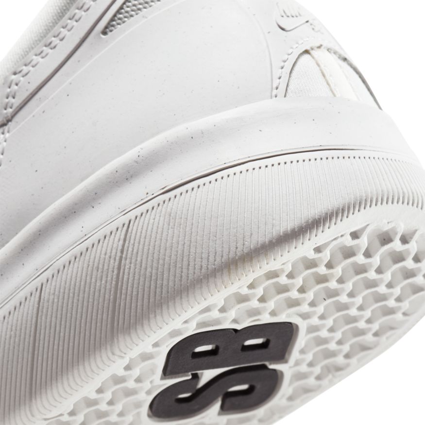 Summit White Nyjah Free 2 Nike SB Skateboarding Shoe Detail