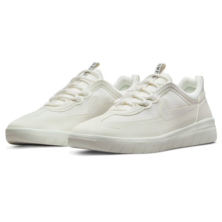 Summit White Nyjah Free 2 Nike SB Skateboard Shoe Front