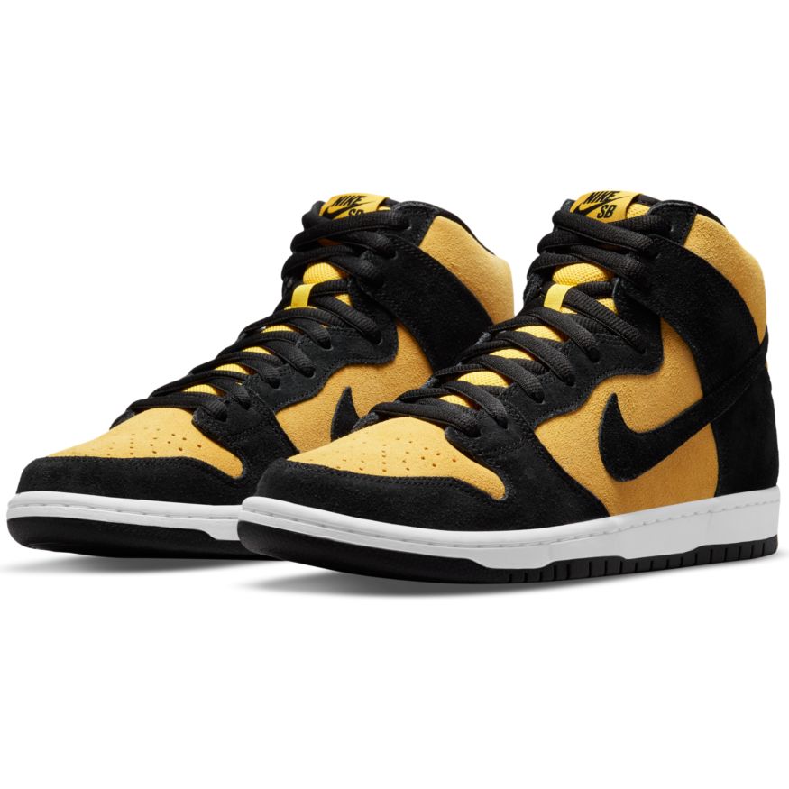 Black/Varsity Maize Dunk High Pro Nike SB Skate Shoe Front