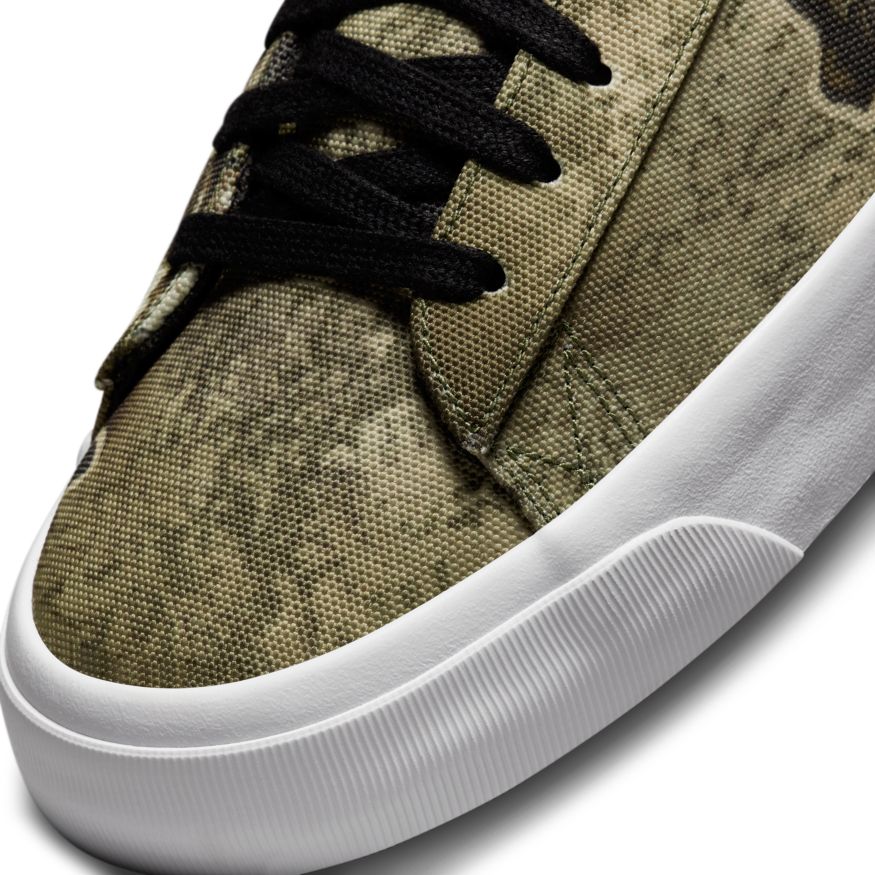 Camo GT Blazer Low Nike SB Skate Shoe Detail