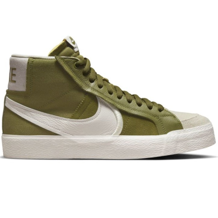 Pilgrim Premium Plus Nike SB Blazer Mid Skate Shoe