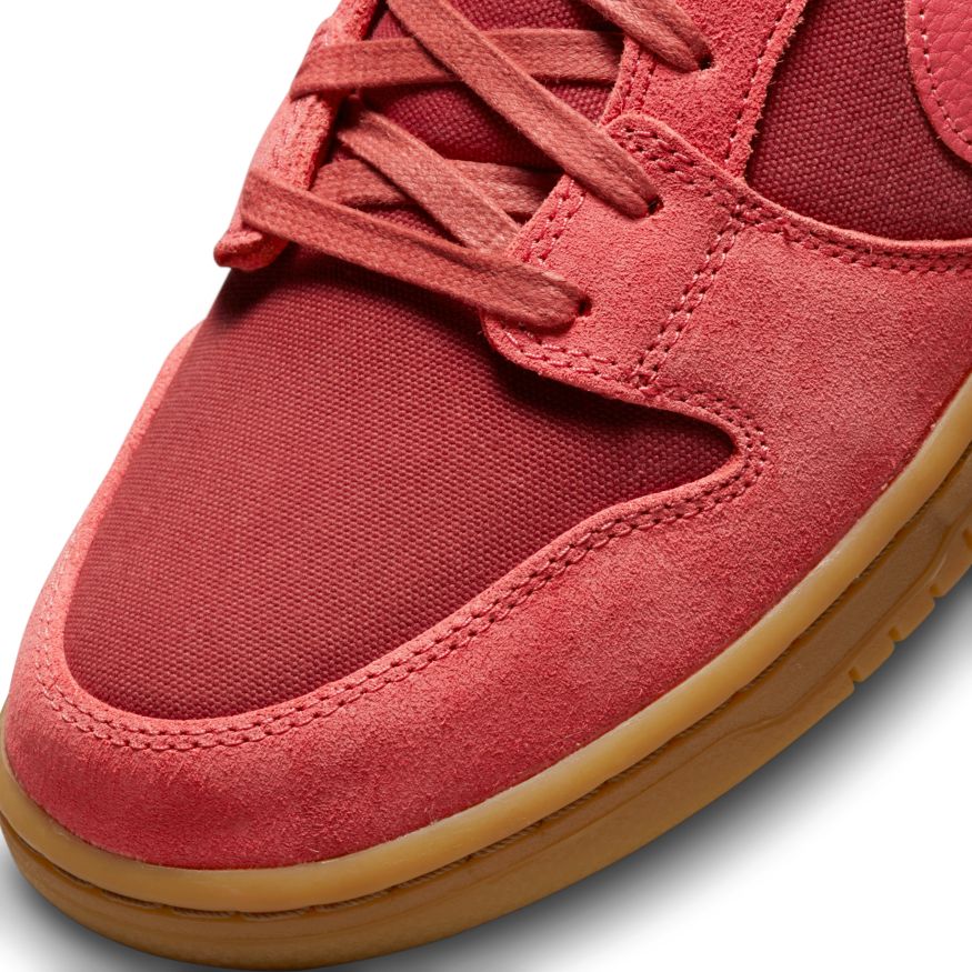 Nike Sb Adobe Dunk Low Tow Detail