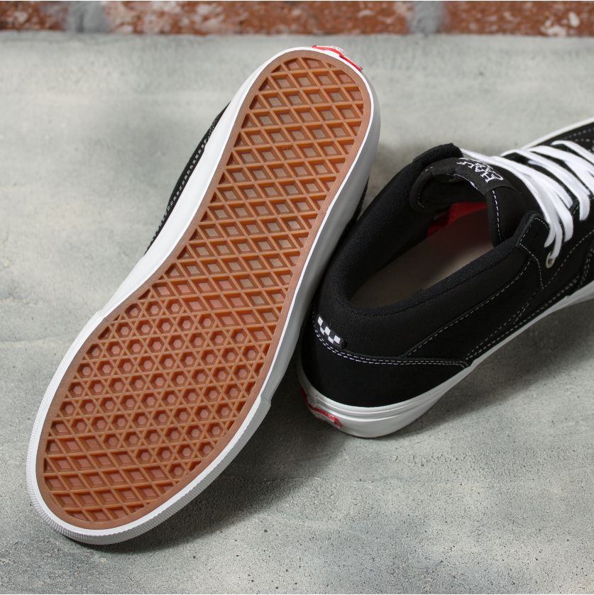 Black/White Skate Half Cab Vans Skateboard Shoe Bottom