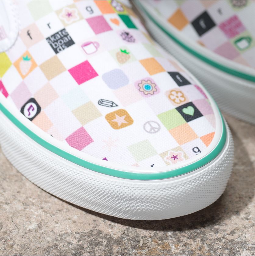 White Frog Skateboard Skate Slip-On Vans Skateboard Shoe Detail