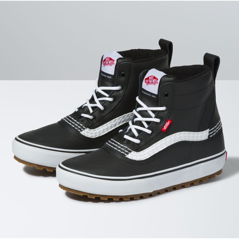 Black /White Standard Mid MTE Vans Snow Boots