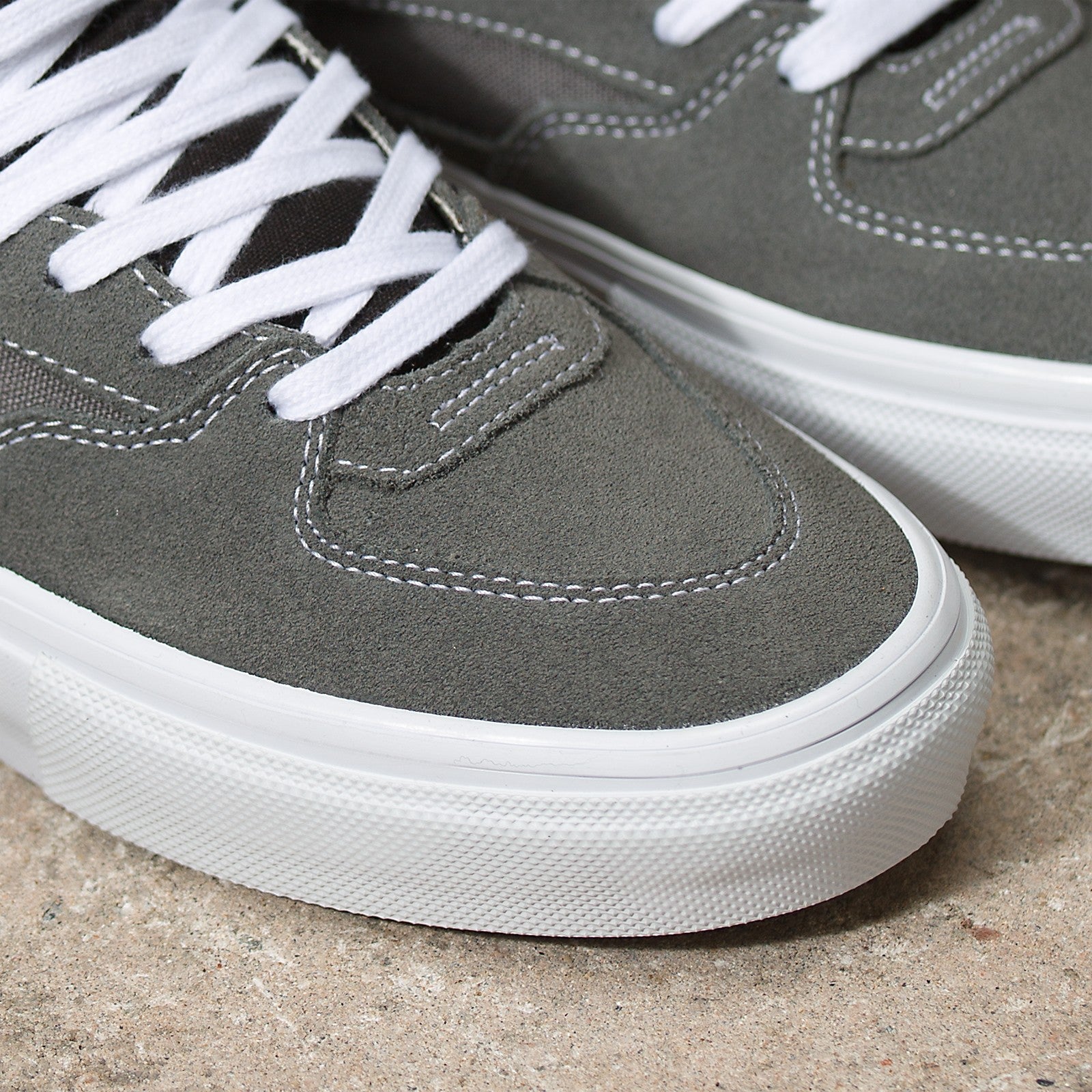 Grey/White Skate Half Cab Vans Skateboard Shoe Detail