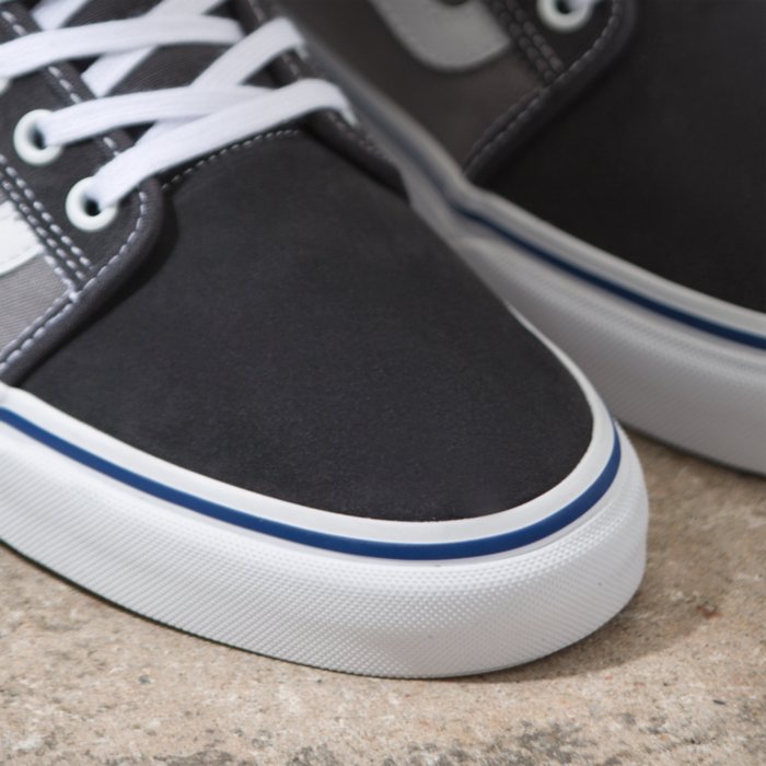 Asphalt Chukka Low Sidestripe Vans Skateboarding Shoe Detail