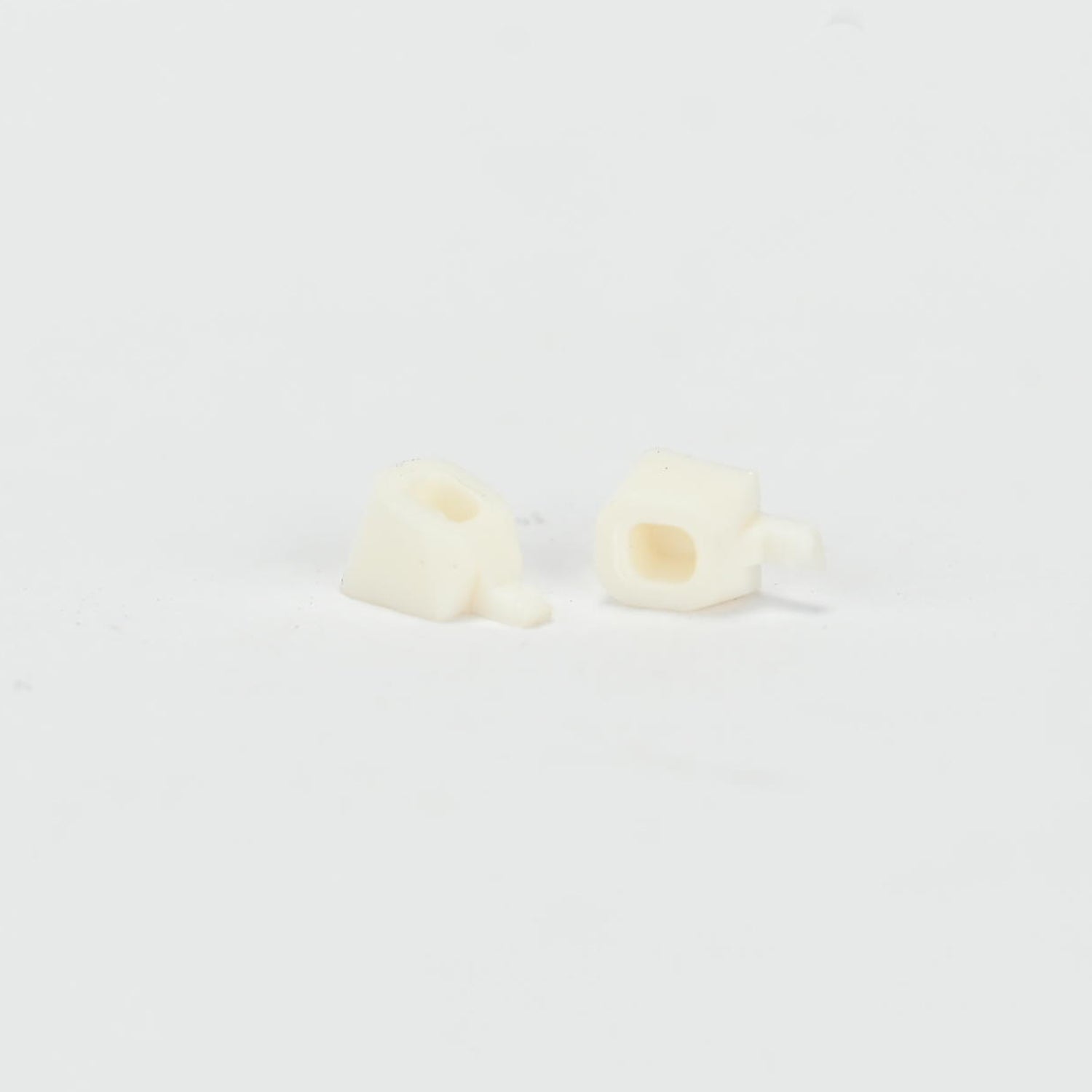 Classic White Blackriver First Aid Pivot Cups