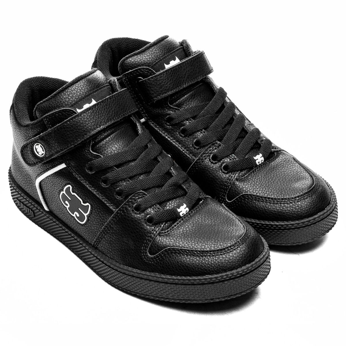 Black Leather Grasshopper Ipath Skate Shoe Front