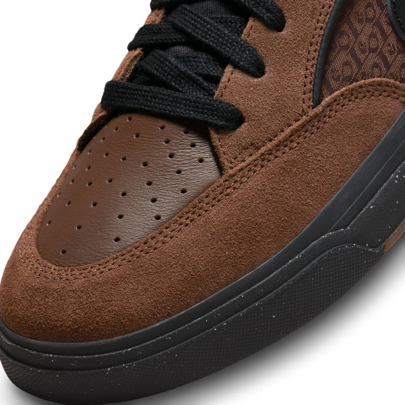 Cacao Wow Leo Baker React Nike SB Skate Shoe Detail
