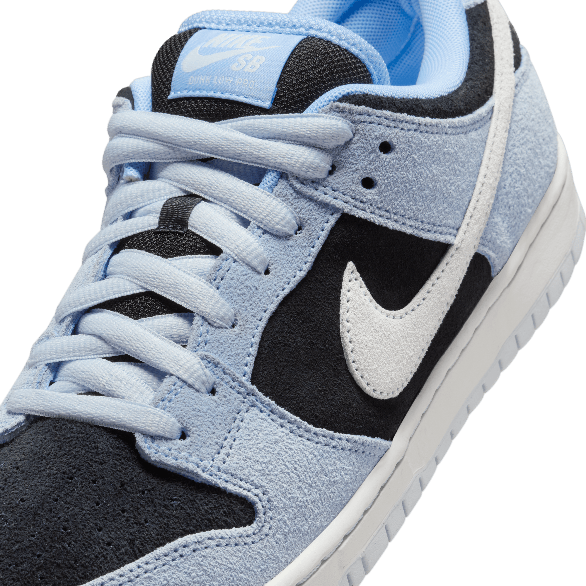 Aluminum Dunk Low Pro Nike SB Skate Shoe Detail