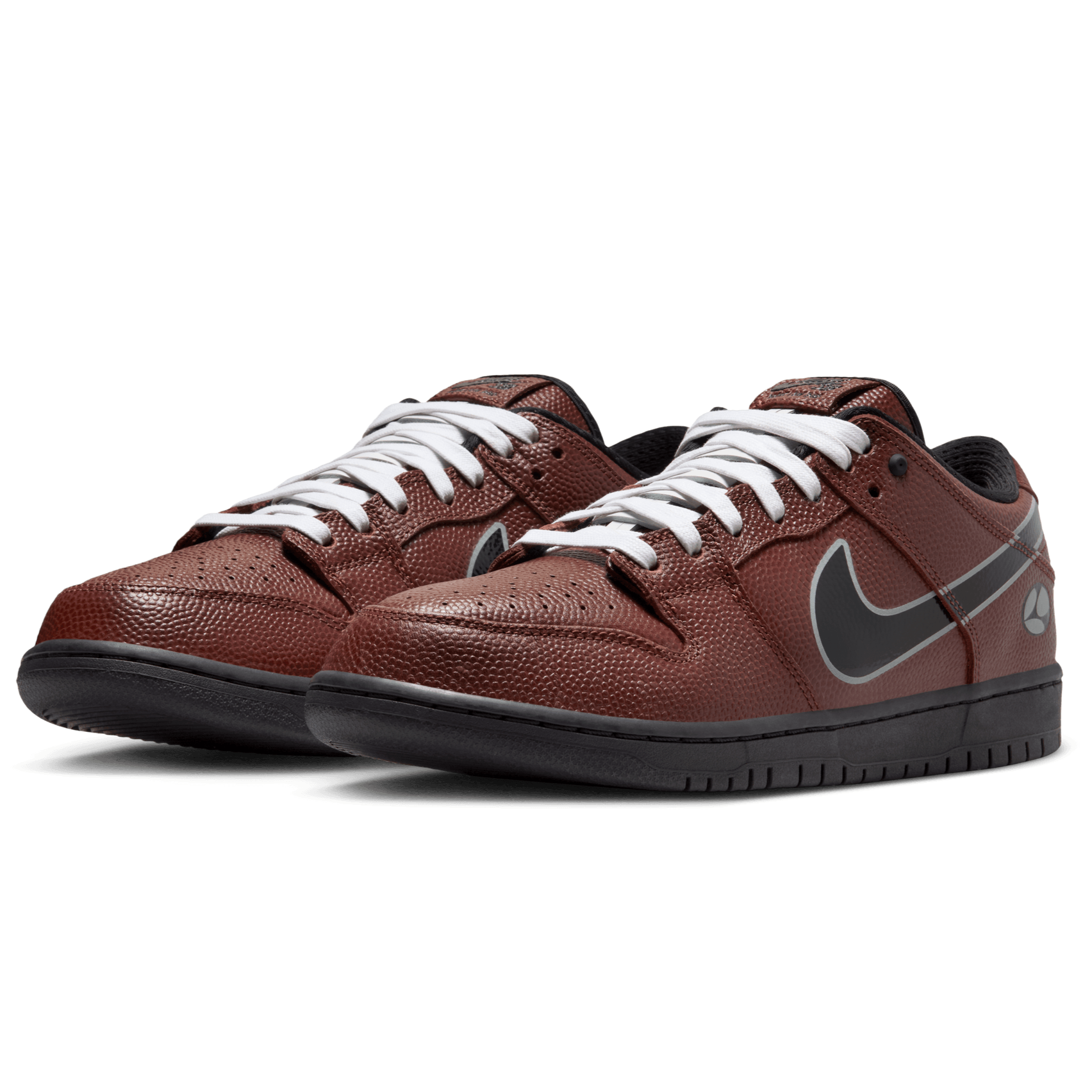 Limo Dunk Low Pro Nike SB Skate Shoe Front