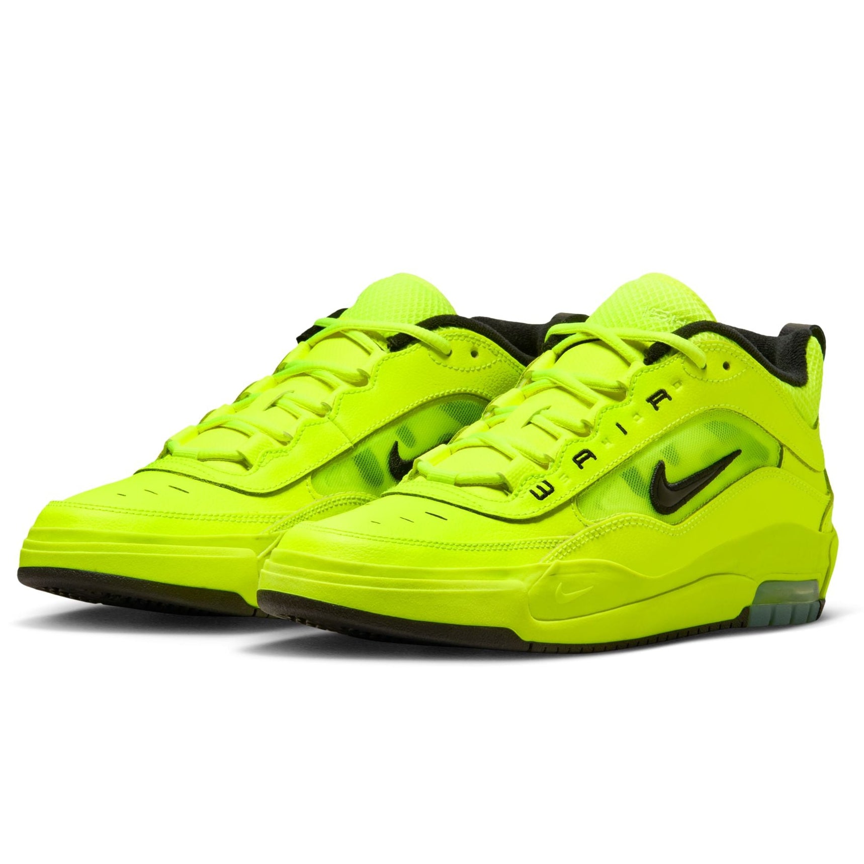 Tennis Ball Air Max Ishod Nike SB Skate Shoe Front