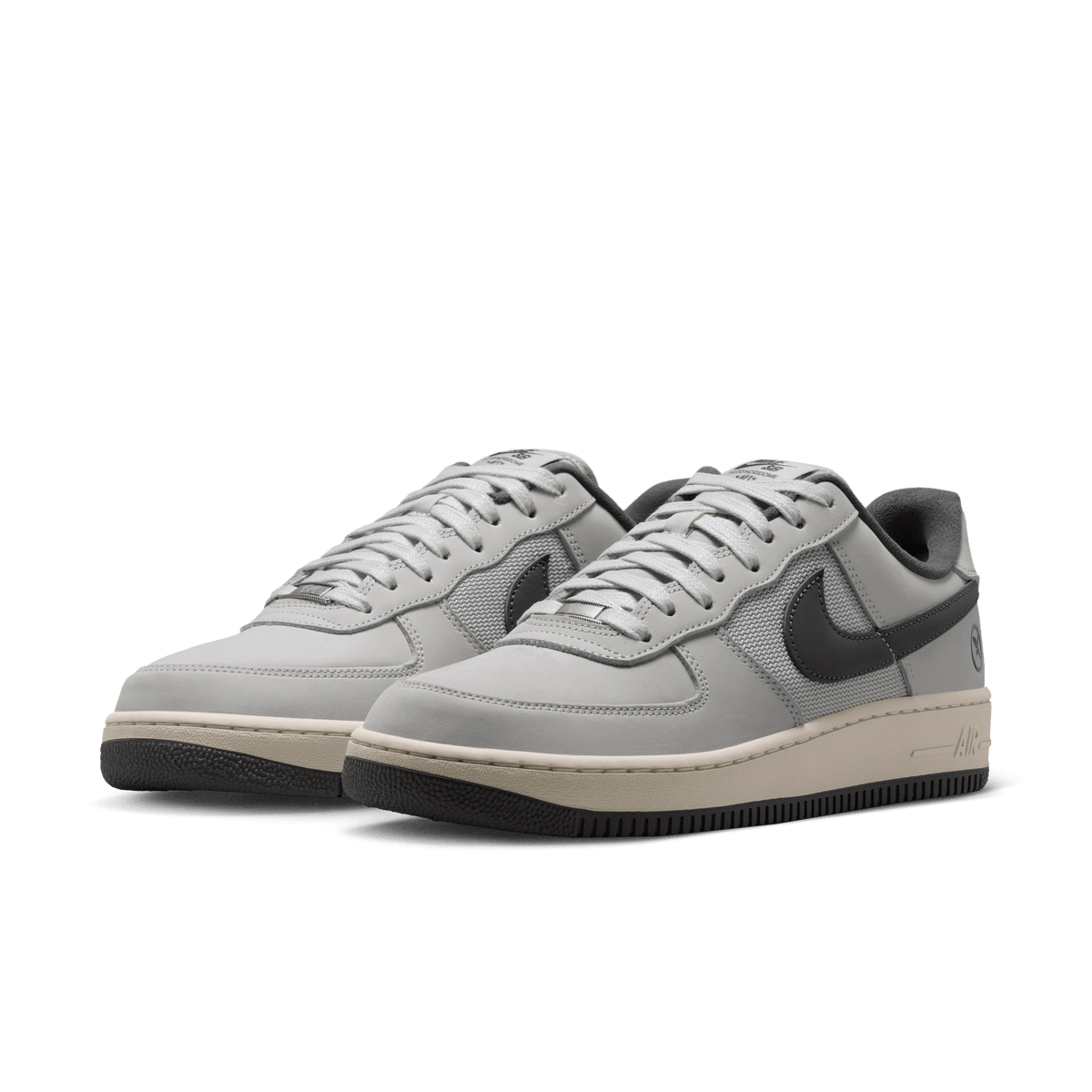 NIke SB Yuto Air Force 1 SB Pair of shoes
