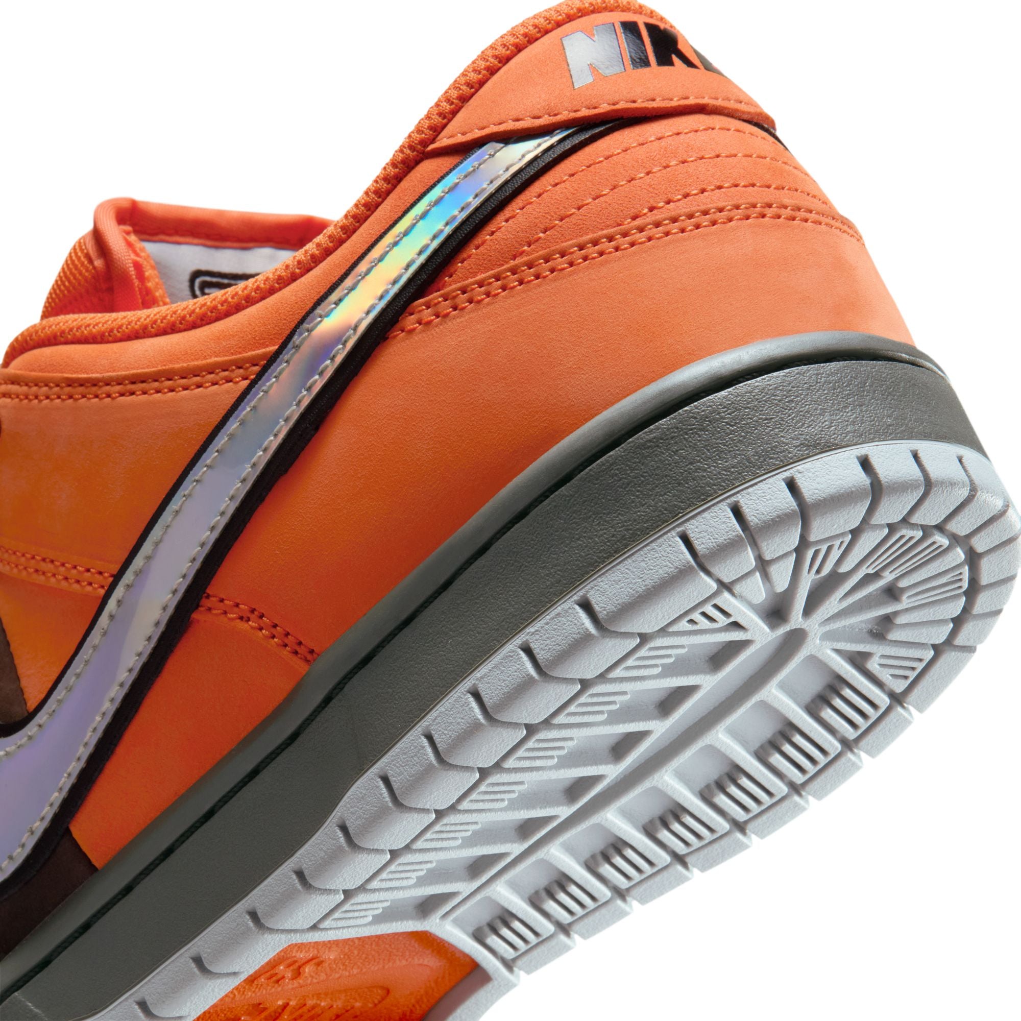 Muni Fast Pass Nike SB Dunk Low Pro Skate Shoe Detail