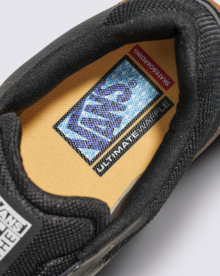 Black/Gum AVE 2.0 Vans Skate Shoe Detail