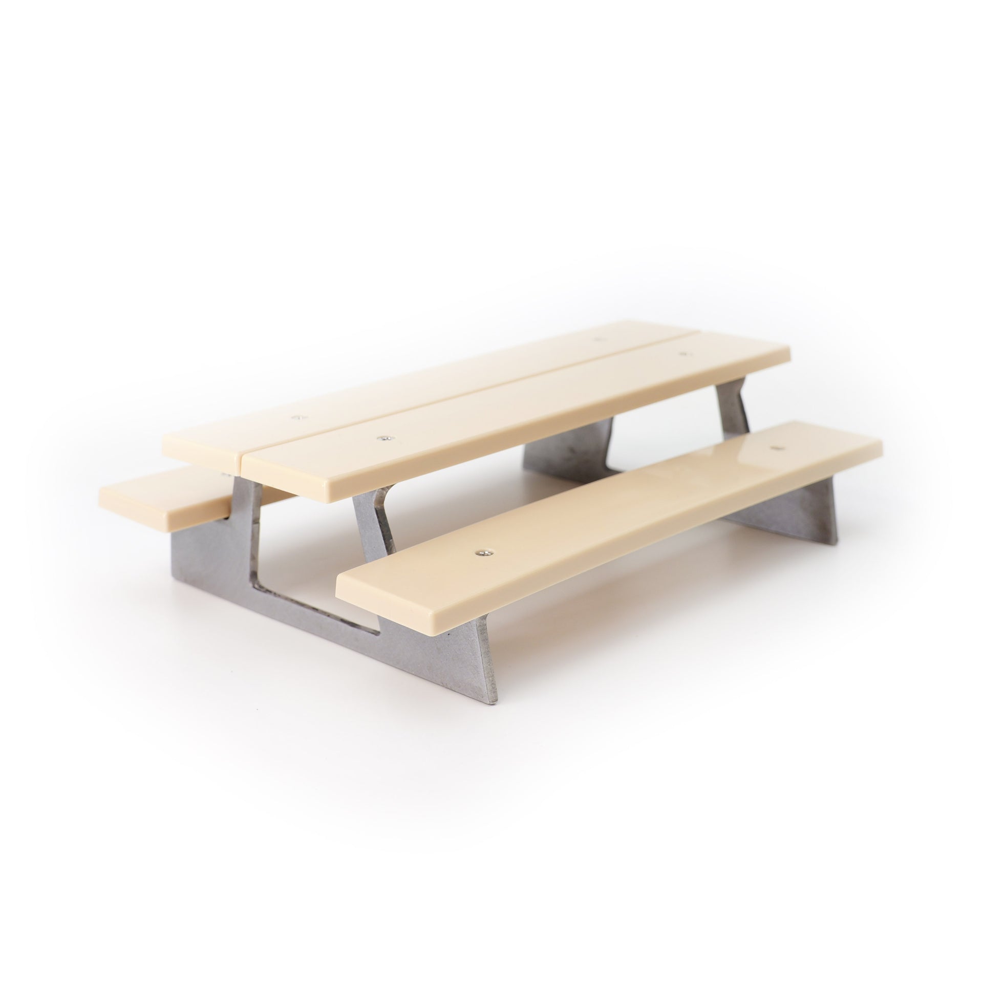 Dynamic Schoolyard Pinic Table Fingerboard Ramp