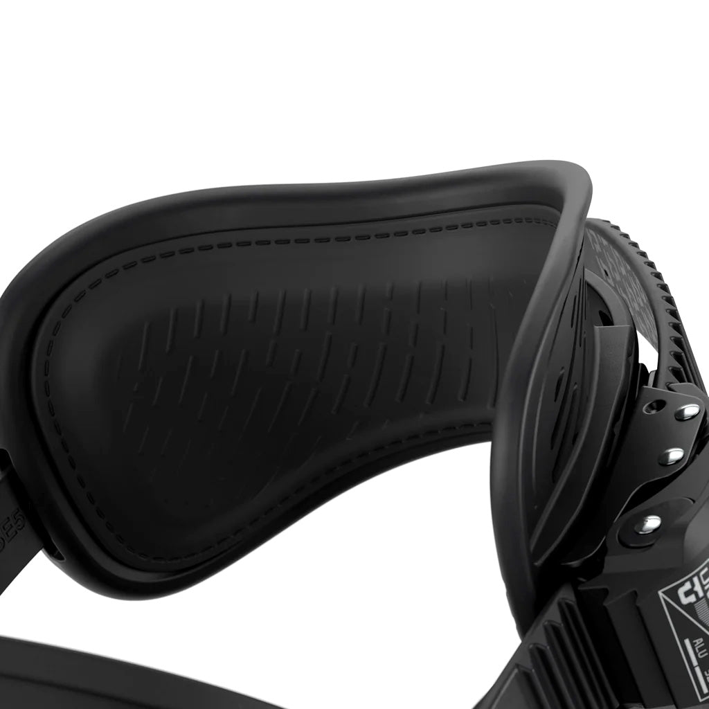 Black Union Strata snowboard binding 2026 strap