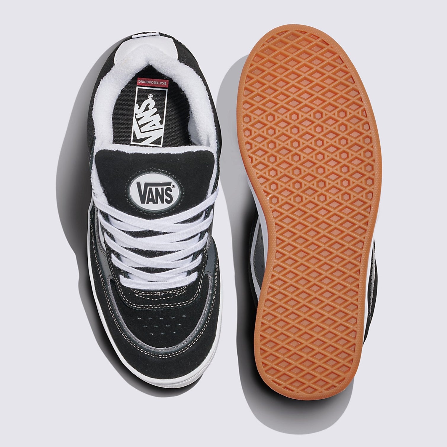 Black/White Skate Estazzo Vans Skate Shoe Top/Bottom