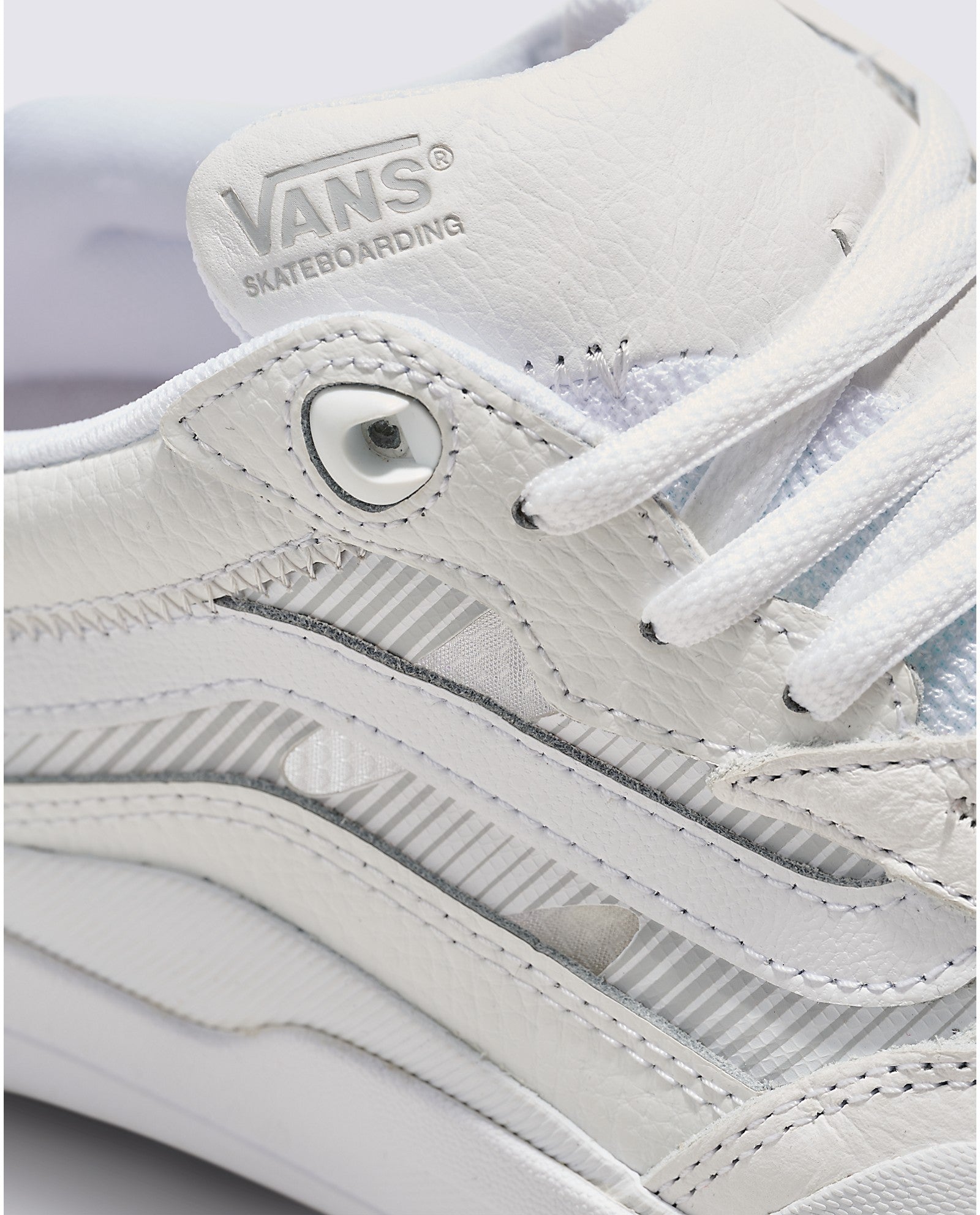 White Skate 2 Wayvee Vans Skate Shoe Detail