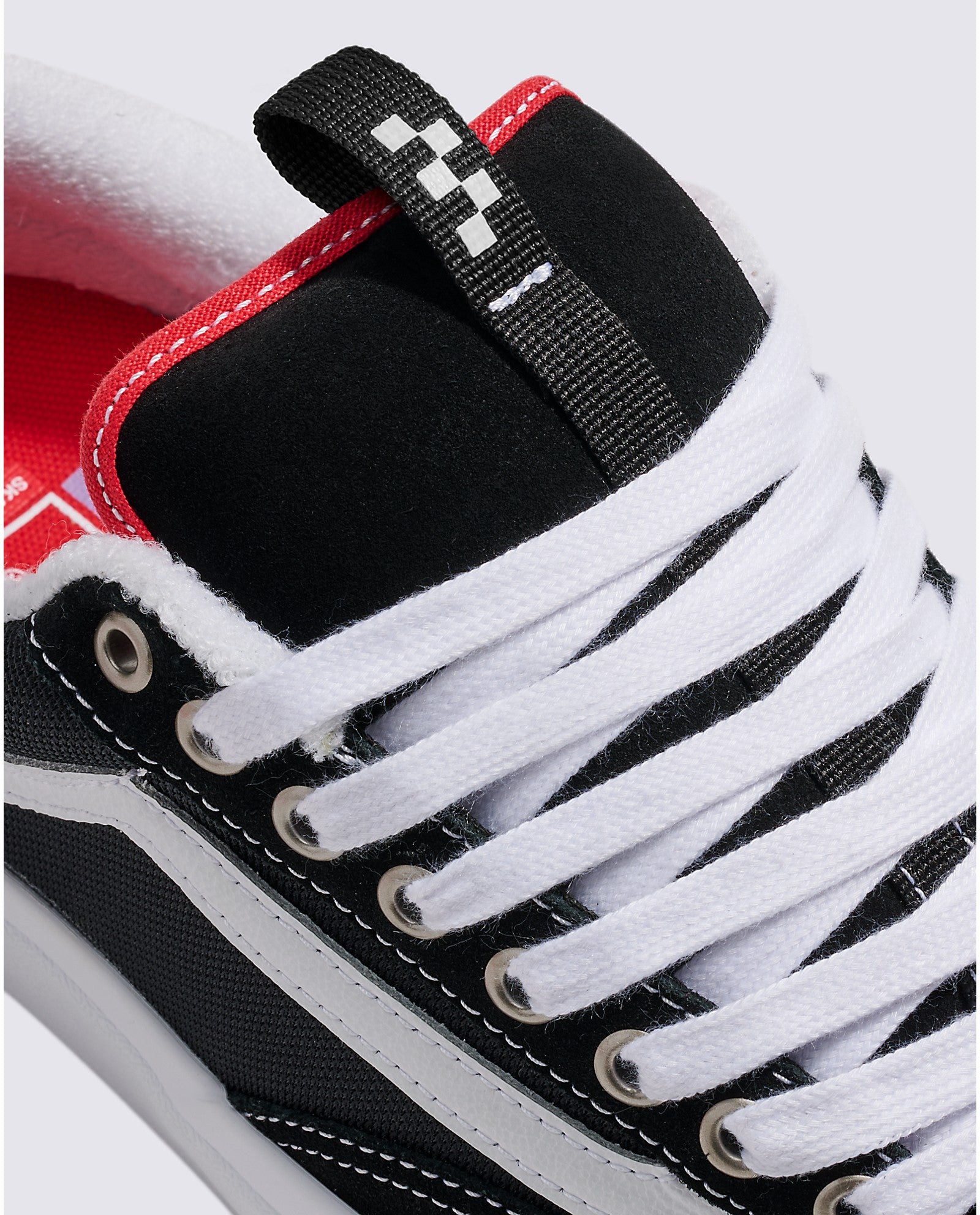 Black/White Skate Old Skool 36+ Vans Skate Shoe Detail