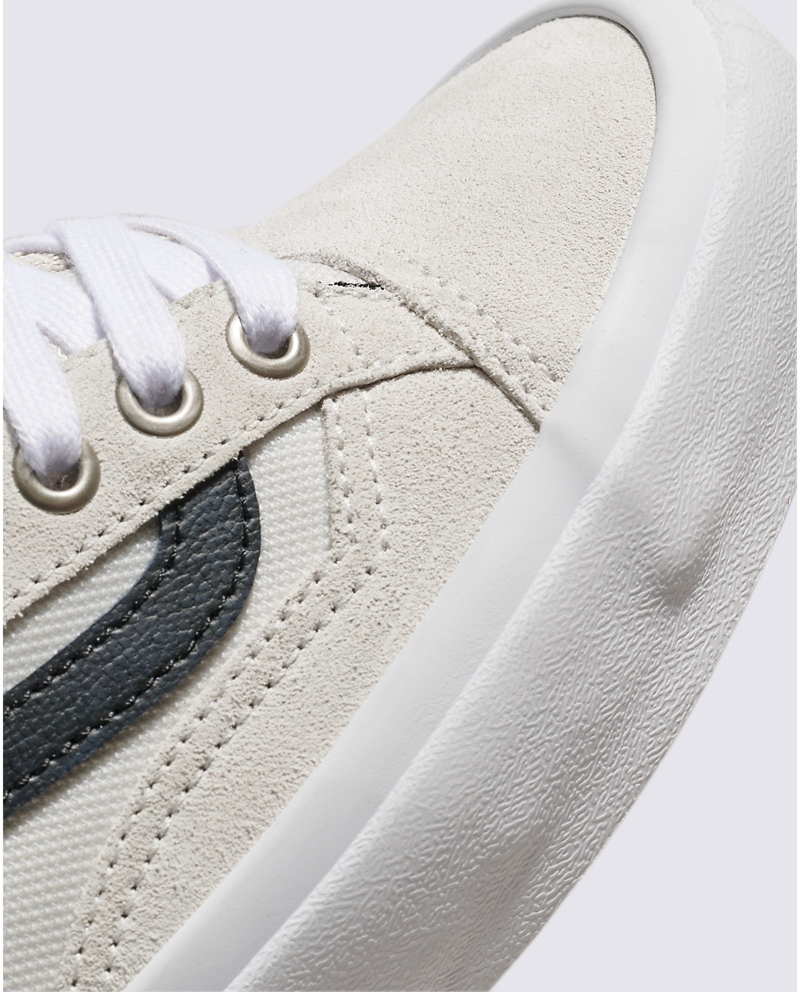 White/Black Old Skool 36+ Vans Skate Shoe Detail