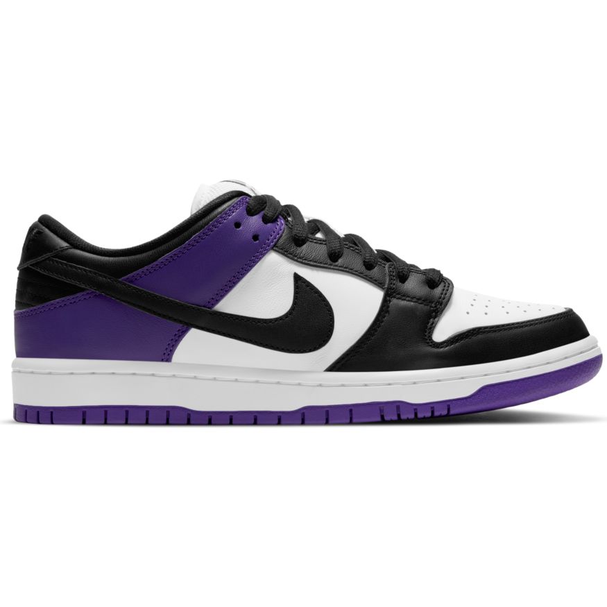 Court Purple Dunk Low Pro Nike SB Skateboarding Shoe