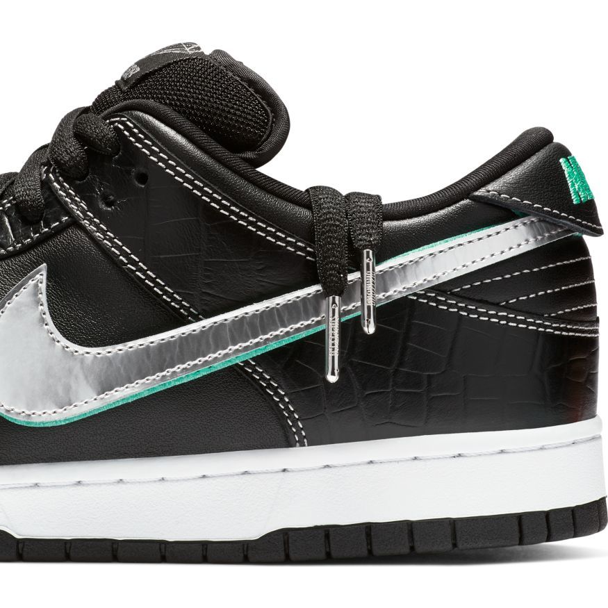 Sb dunk low hotsell pro og skate shoe