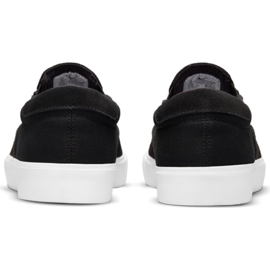 Black/White Zoom Verona Slip Nike SB Skate Shoe Bottom