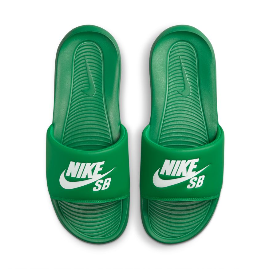 Lucky Green Victori Nike SB Slides Top