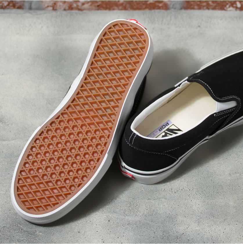Black/White Skate Slip-On Vans Skateboard Shoe Bottom
