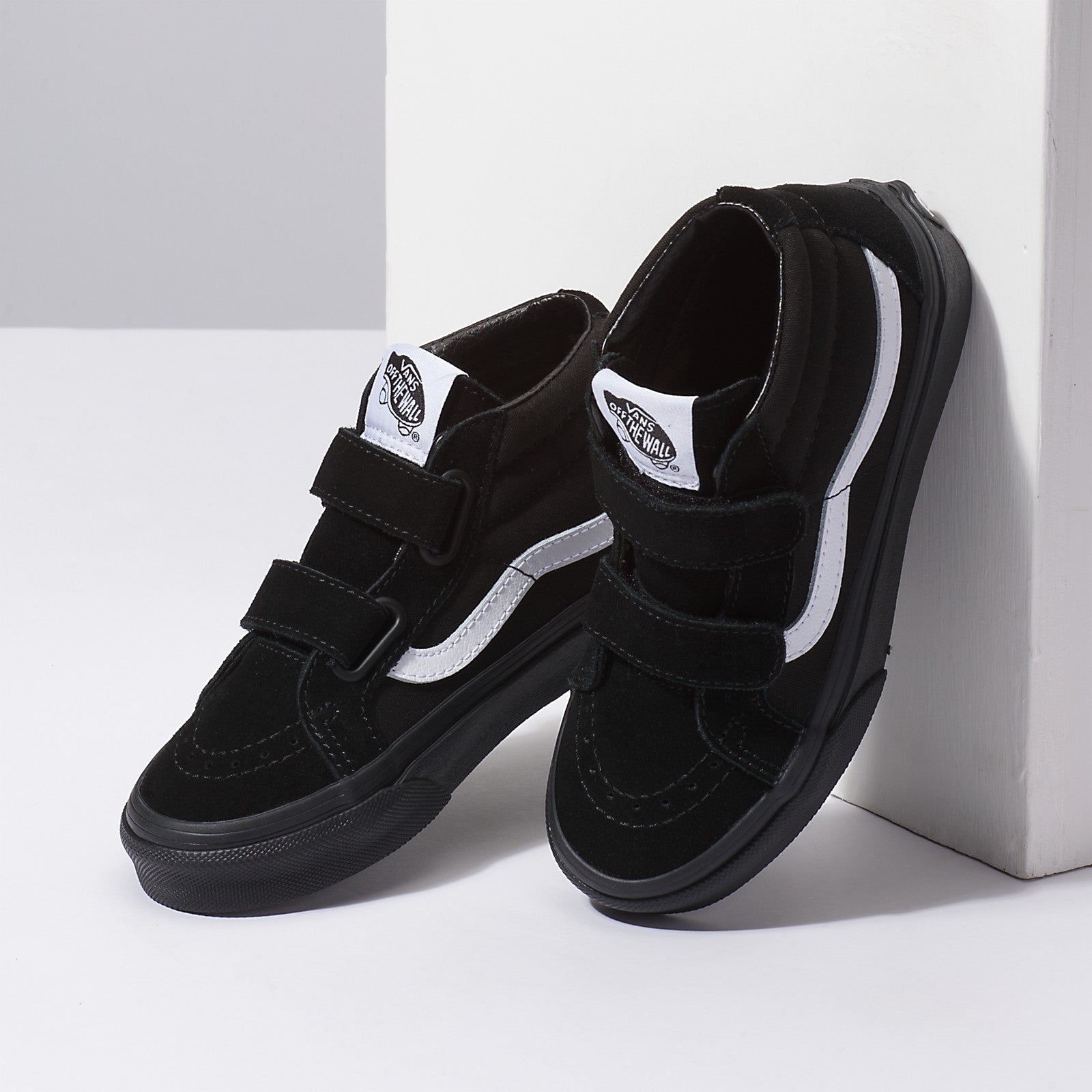 Black/Black Kids Sk8-Reissue V Vans Skate Shoes Side