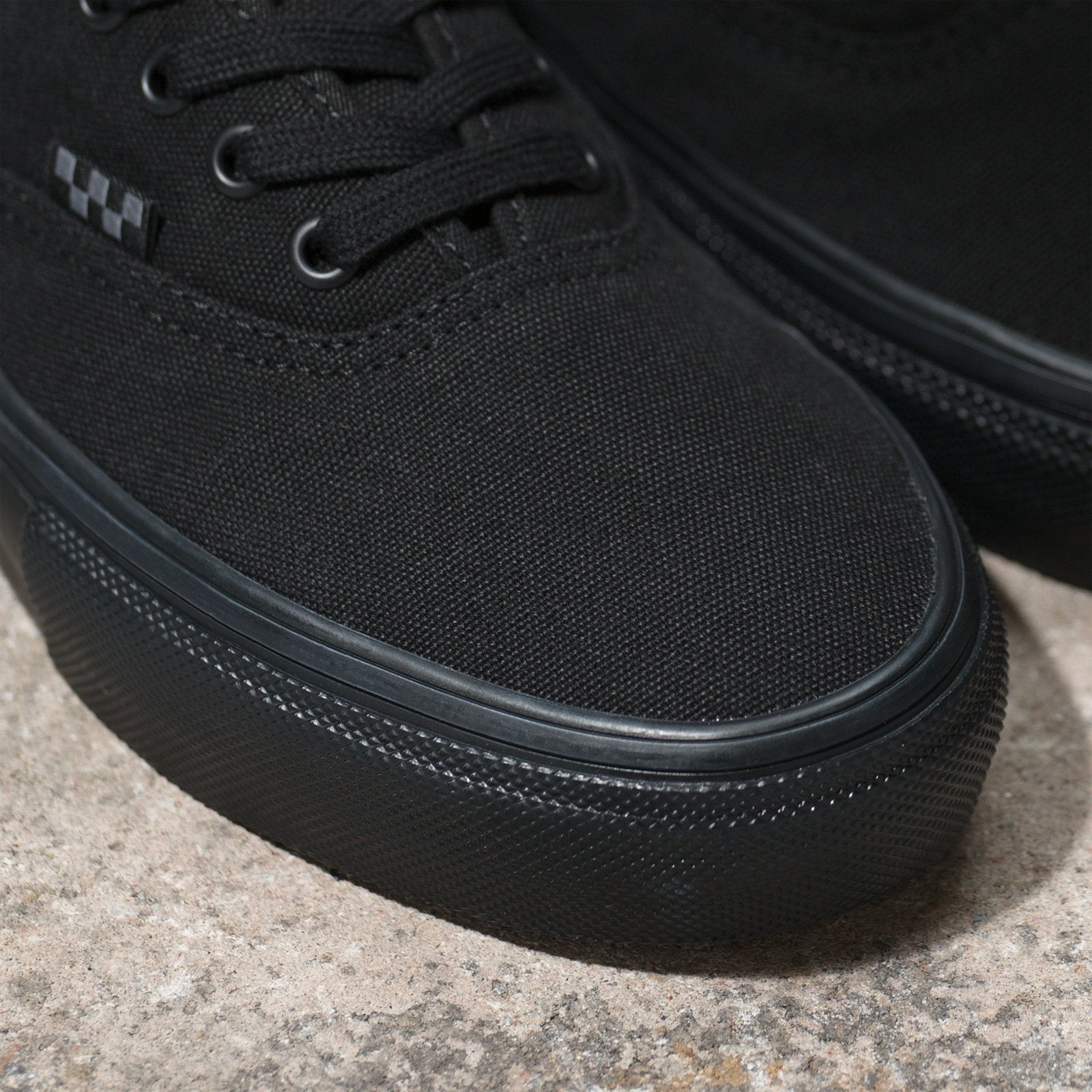 Black/Black Skate Authentic Vans Skateboard Shoe Detail