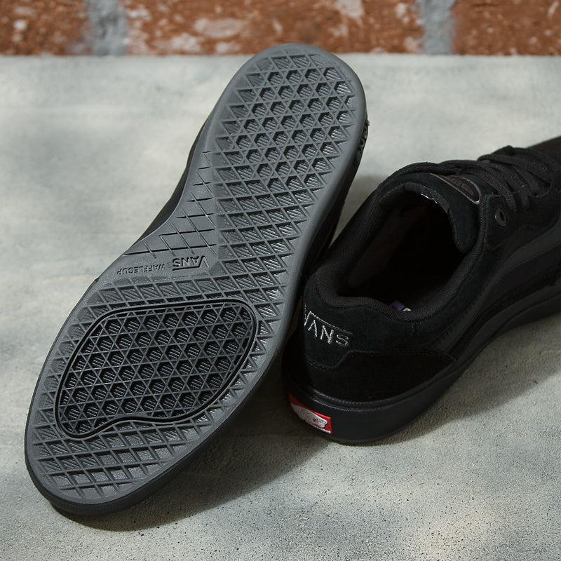 Black/Black Wayvee Vans Skateboard Shoe Bottom