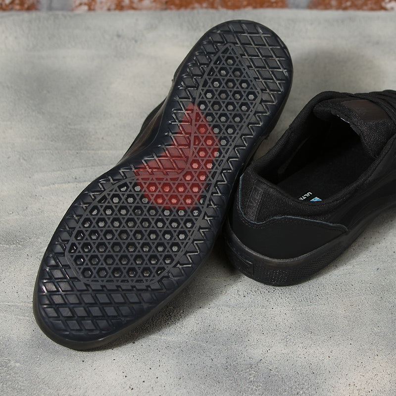 Black Leather AVE Vans Skateboard Shoe Bottom